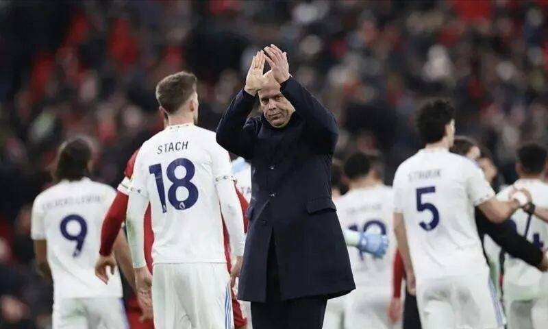 9场不败也白搭？利物浦心凉半截，斯洛特续约为何突遭冻结？