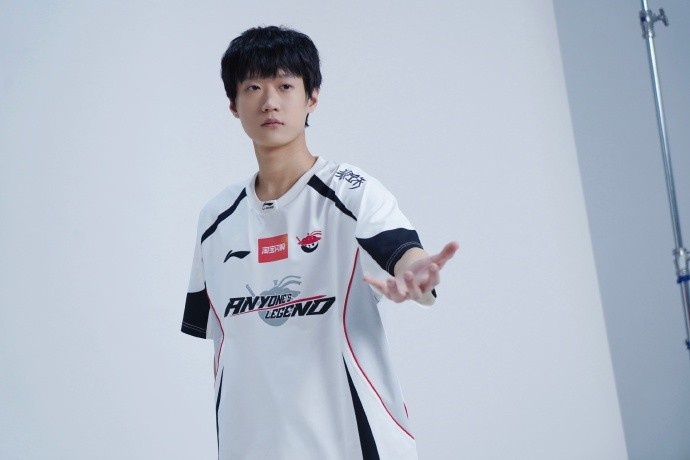 AL发布选手日常返图：定妆照拍摄花絮太suai了呀